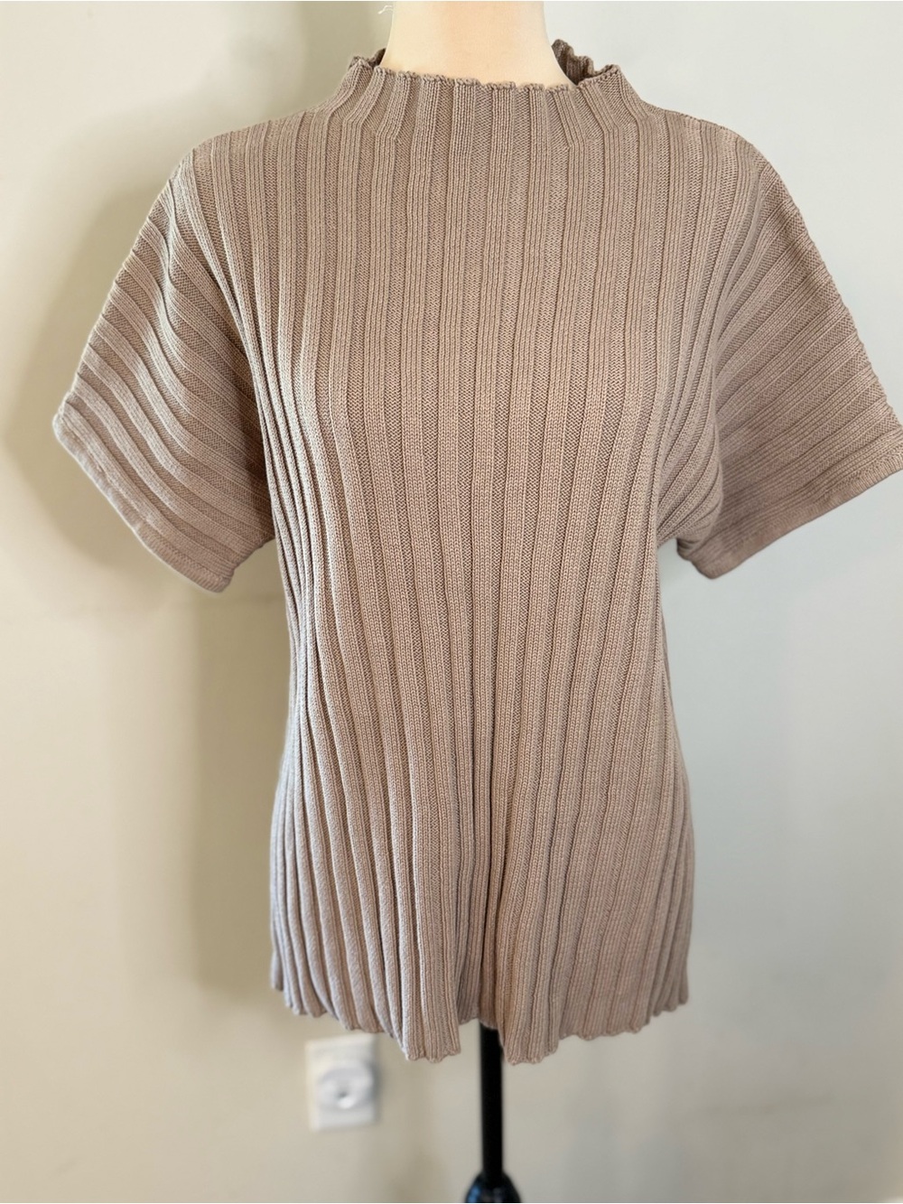 By Together brown ribbed sweater short sleeves high neck SZ SM